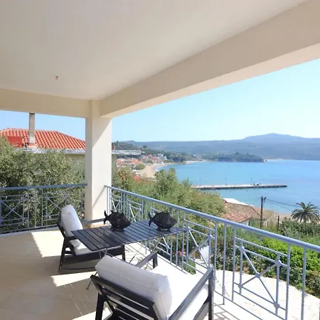 Villa In Finikounta Near Sandy Beach *