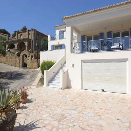 ヴィラ Villa In Finikounta Near Sandy Beach